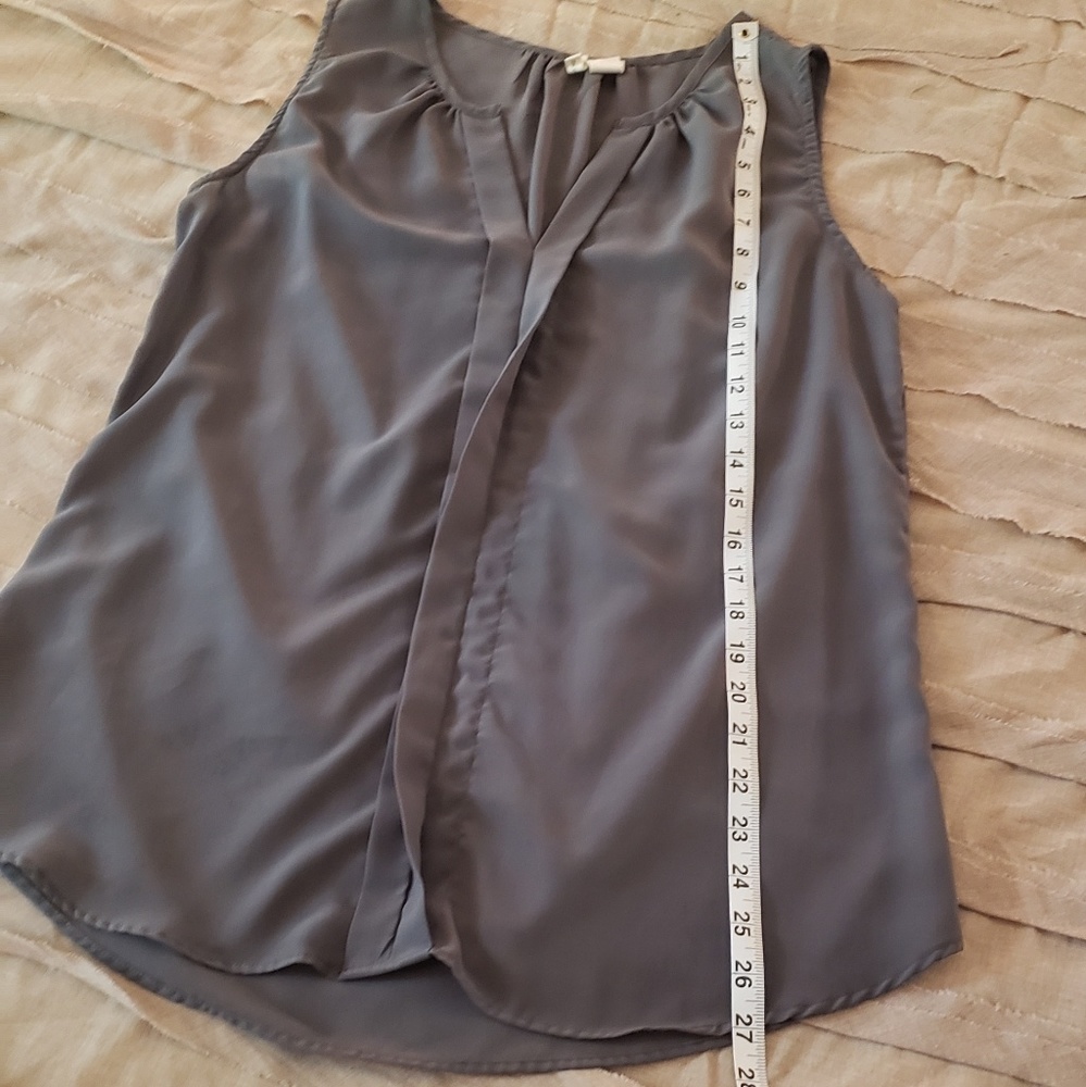 Lightweight Gray Sheer Tank - Picture 5 of 5